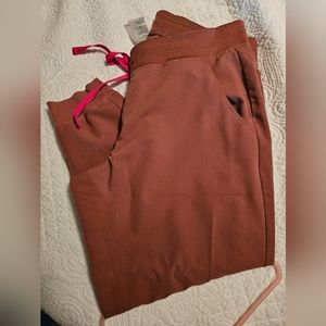FIGS Zamora joggers Large Petite, mauve color